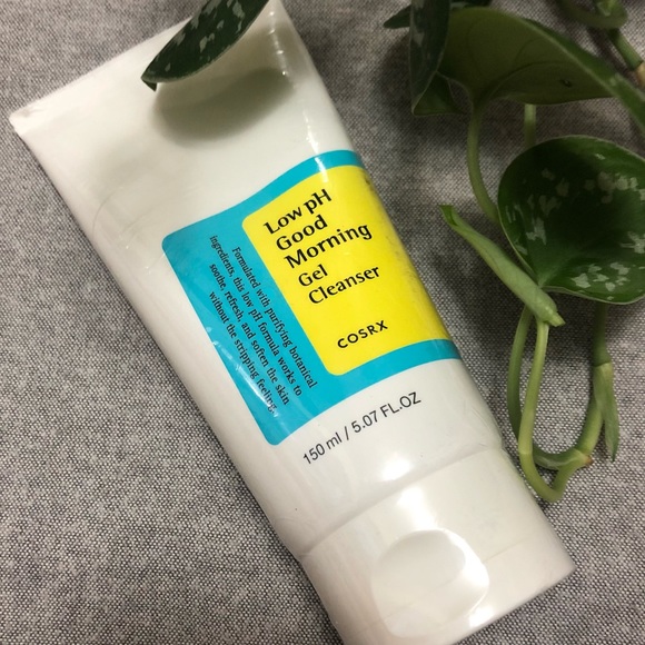 COSRX Low Ph good morning gel cleanser - Picture 2 of 3